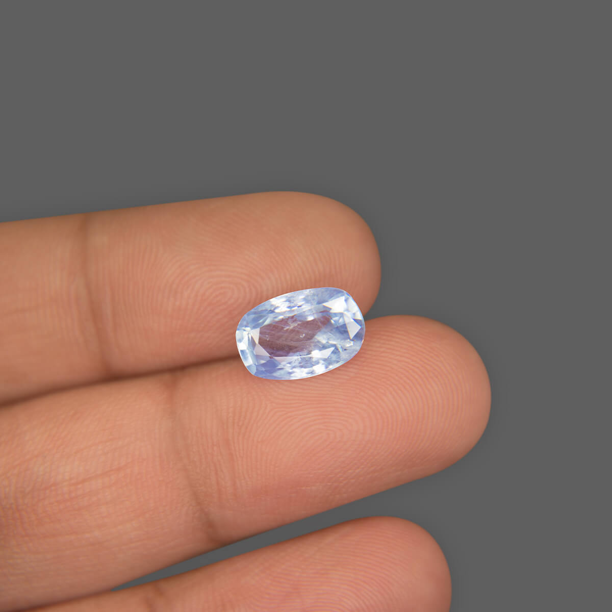 Blue Sapphire - 4.14 Carat