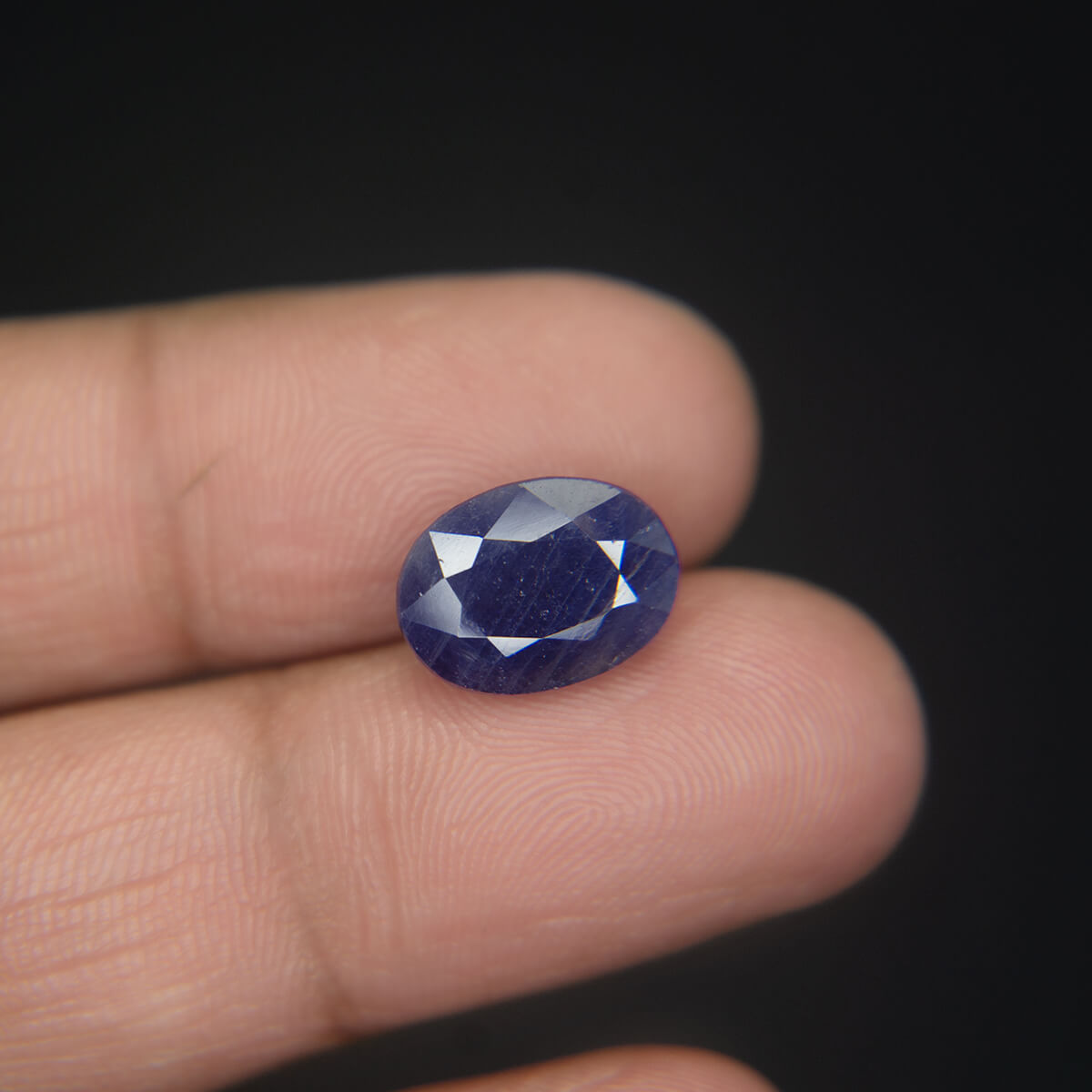 Blue Sapphire - 6.39 Carat