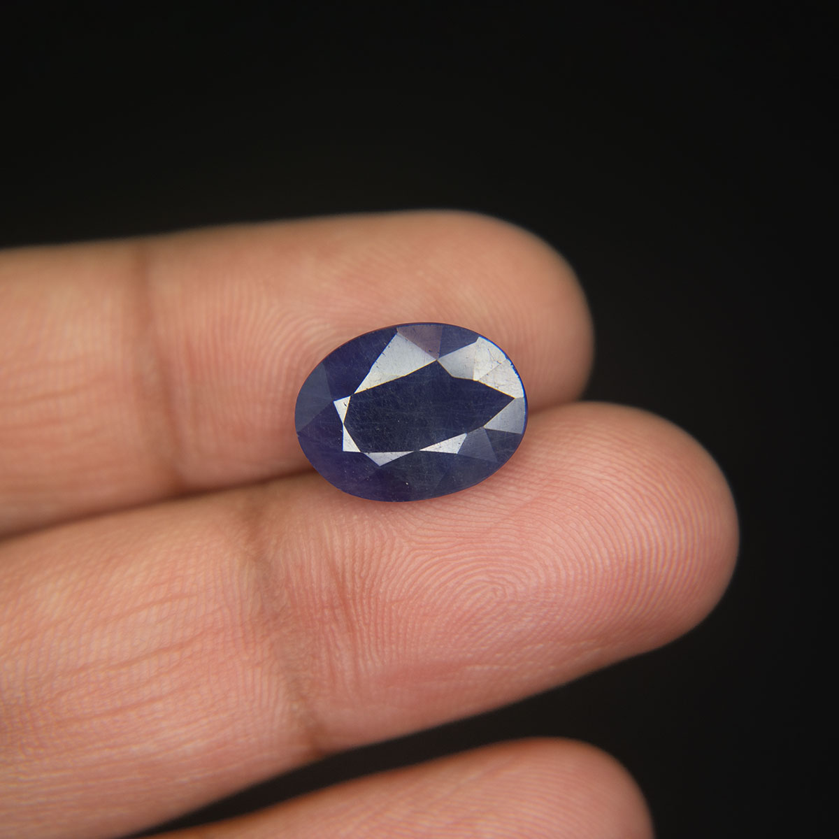 Blue Sapphire - 6.72 Carat
