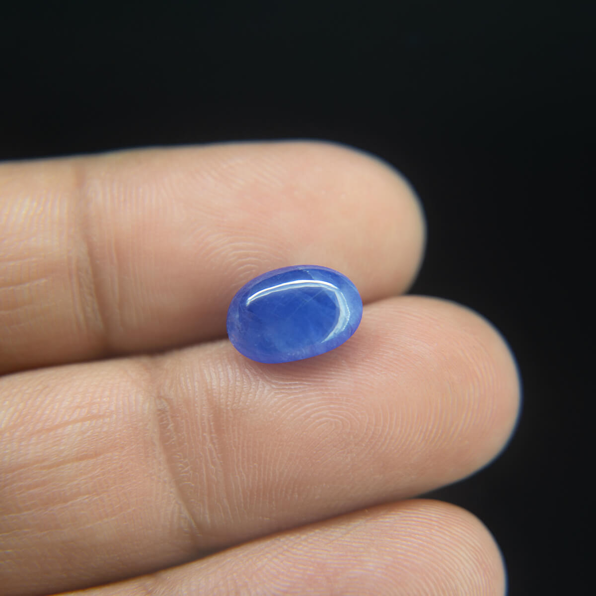 Blue Sapphire - 4.42 Carat