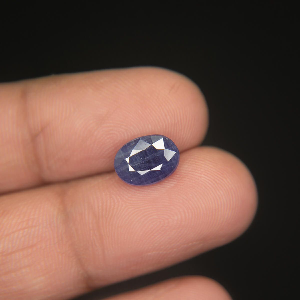 Blue Sapphire - 2.90 Carat