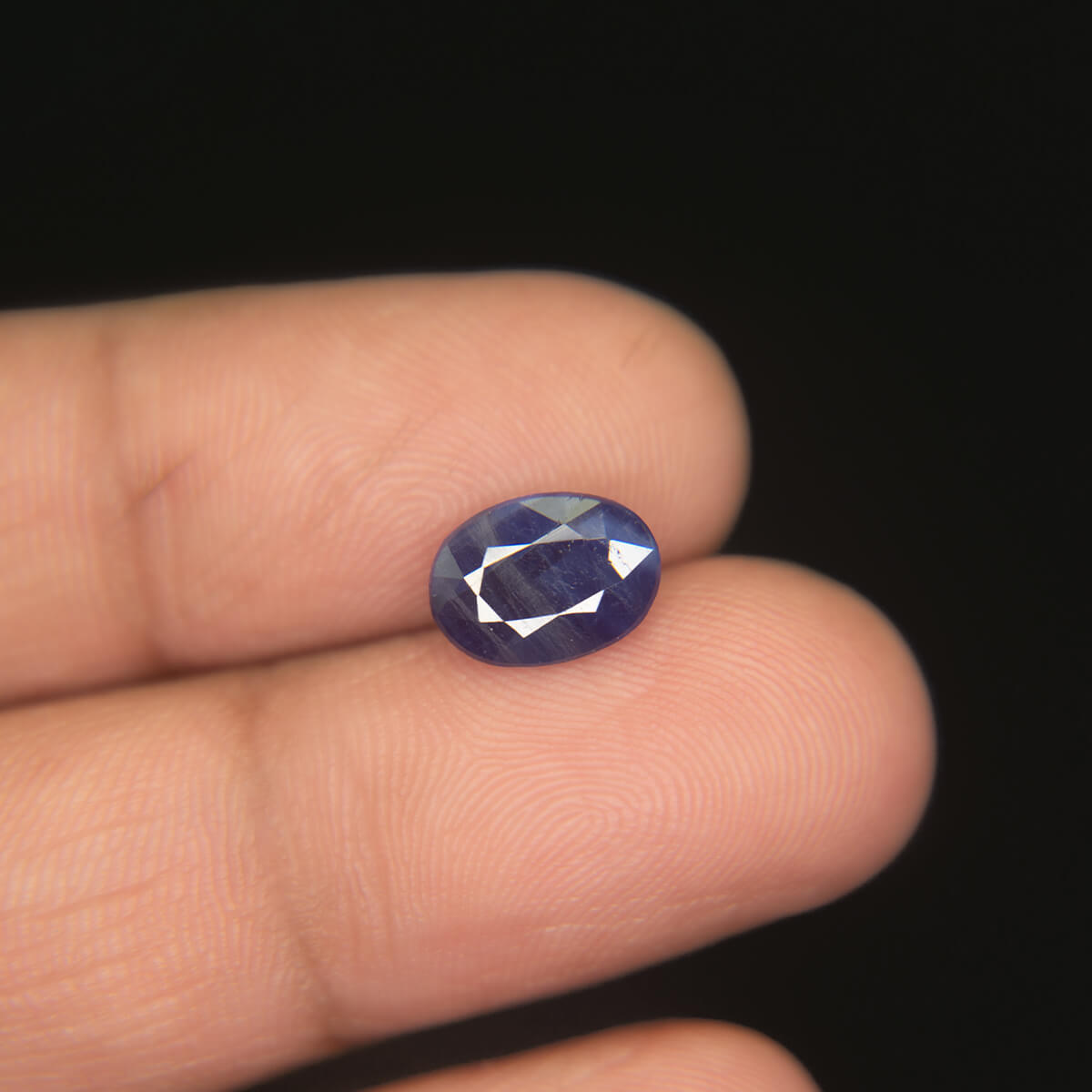 Blue Sapphire - 2.81 Carat