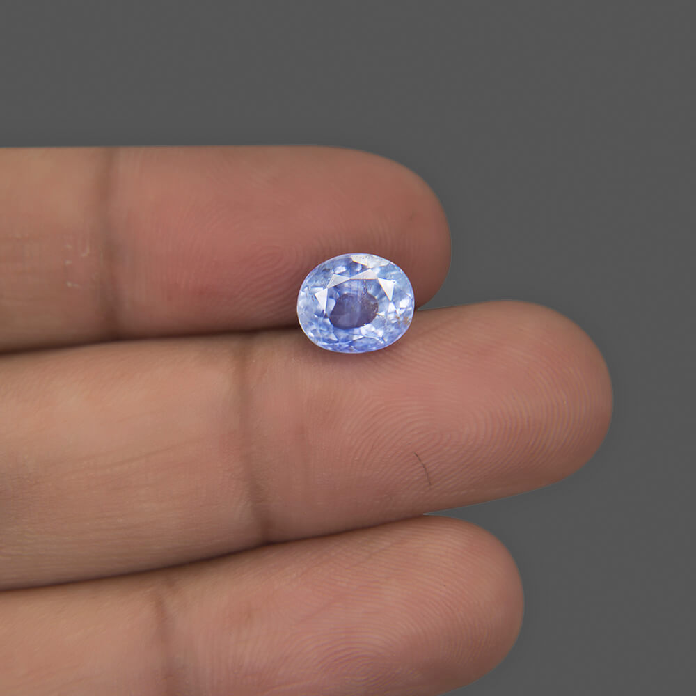 Blue Sapphire - 3.20 Carat