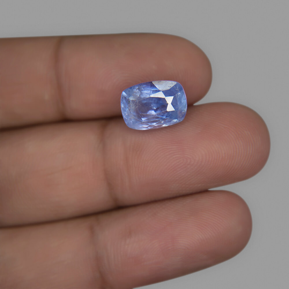 Blue Sapphire - 6.77 Carat