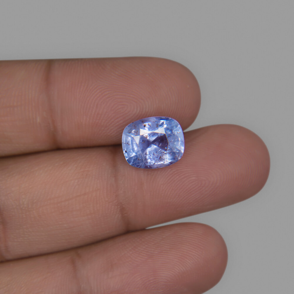 Blue Sapphire - 4.96 Carat