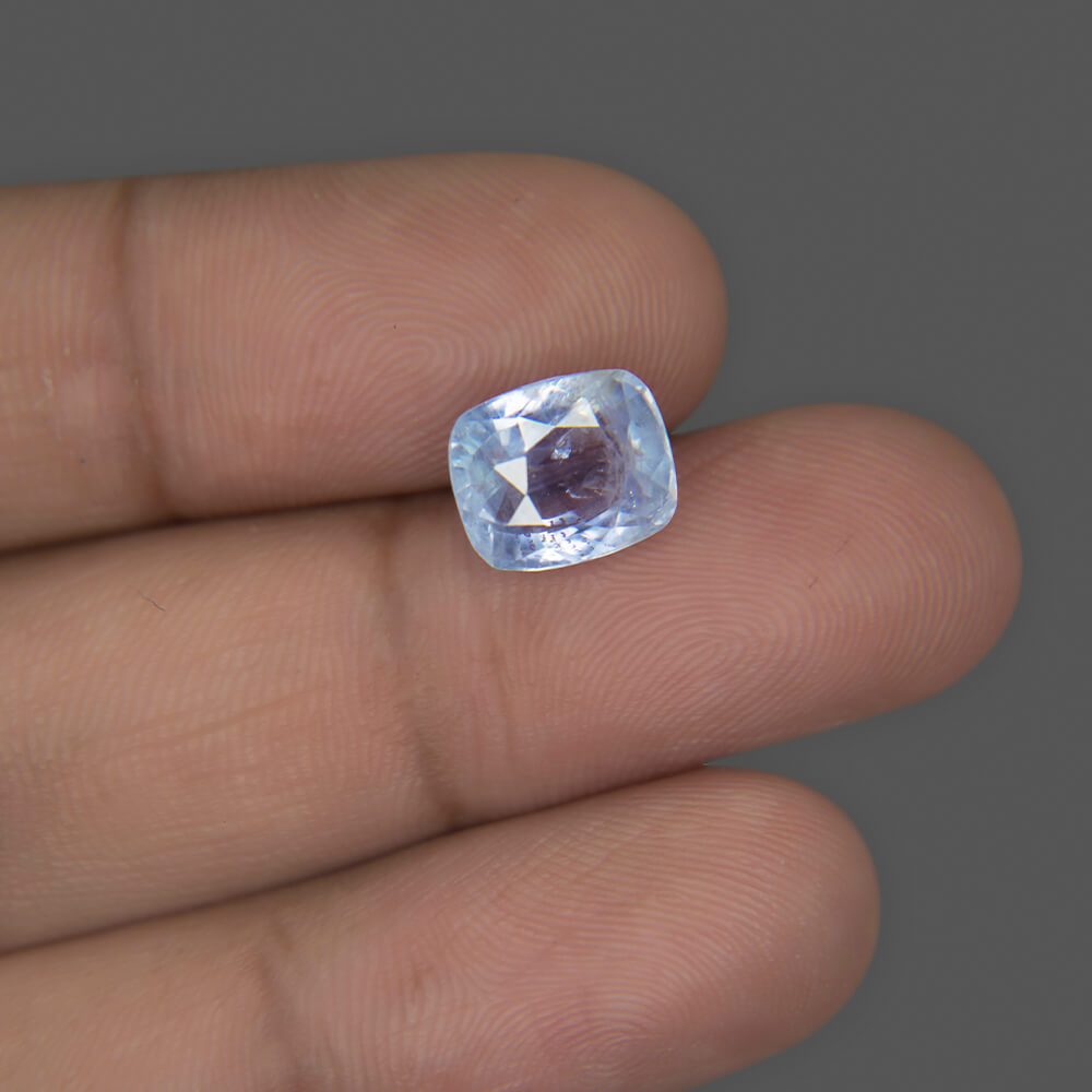 Blue Sapphire - 4.45 Carat