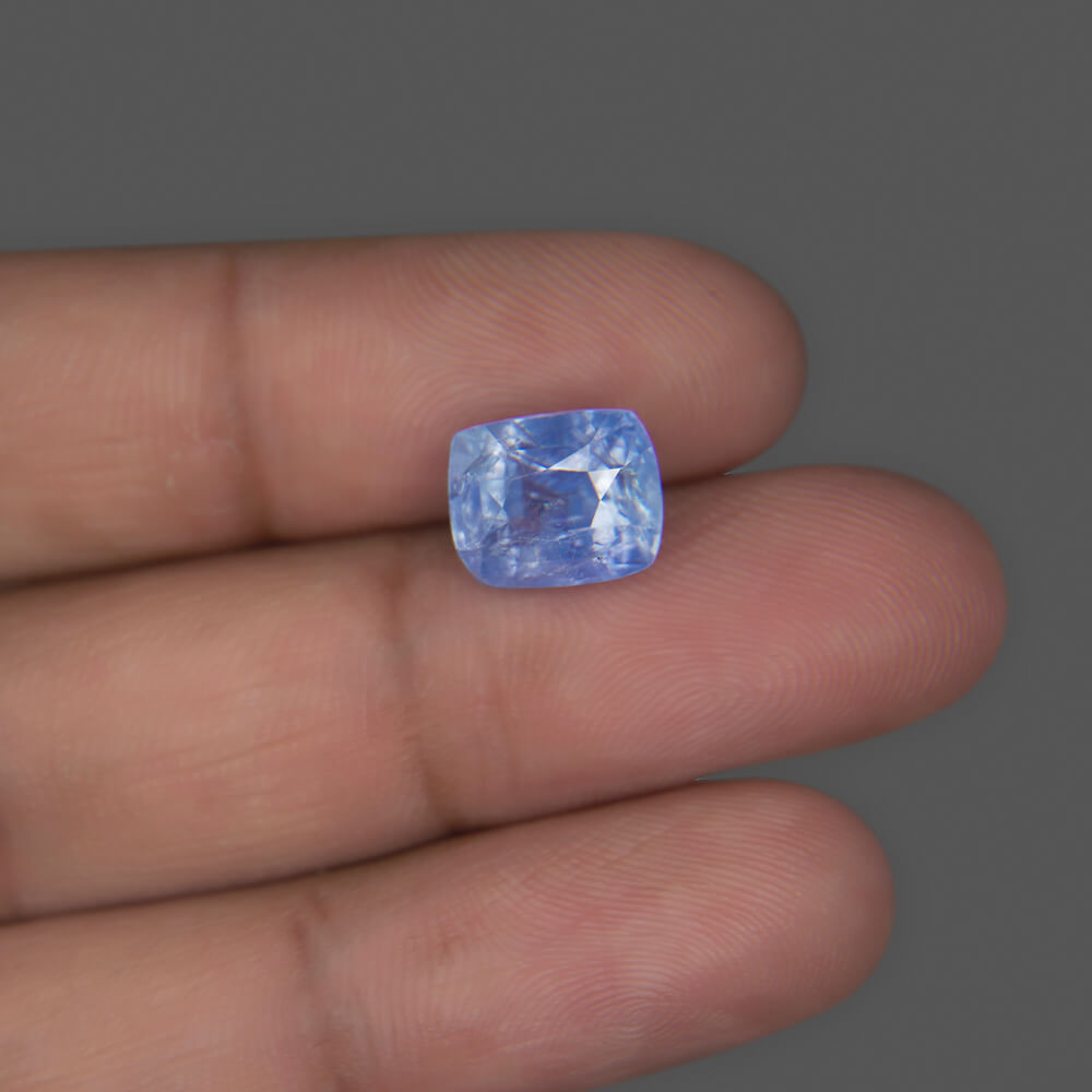 Blue Sapphire - 6.07 Carat