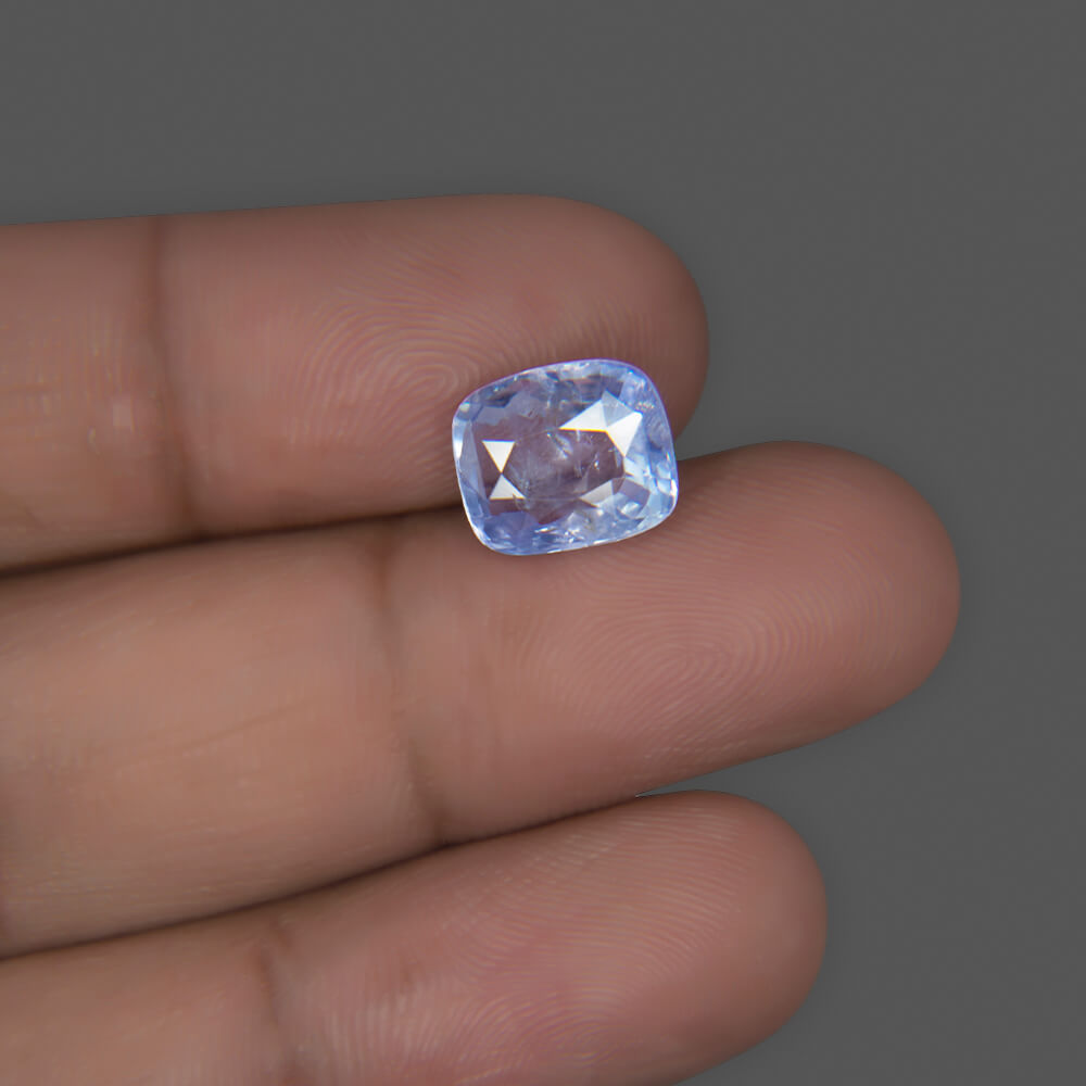 Blue Sapphire - 5.01 Carat