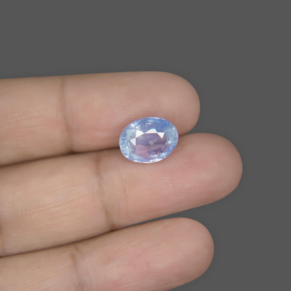 Blue Sapphire - 6.41 Carat
