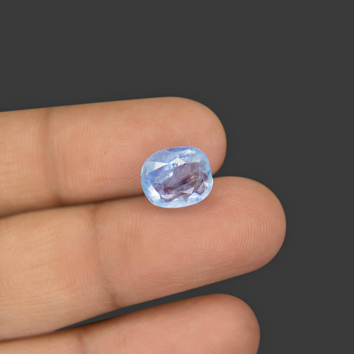 Blue Sapphire - 6.42 Carat