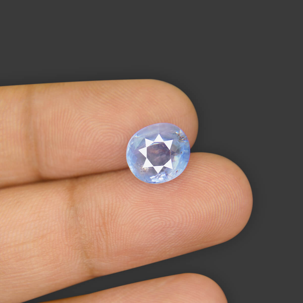 Blue Sapphire - 5.04 Carat