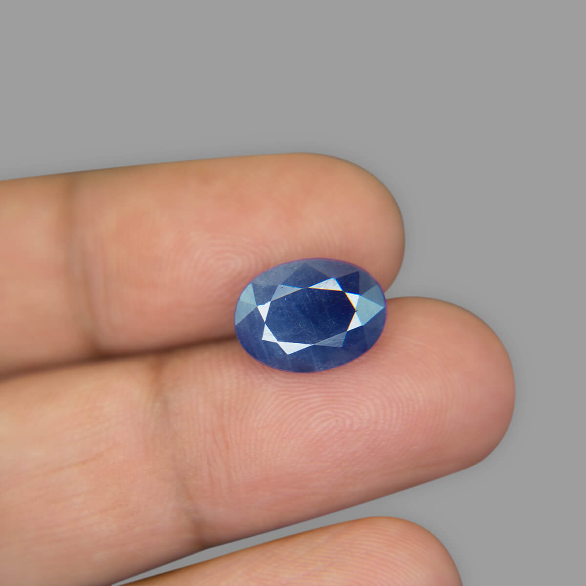 Blue Sapphire - 6.03 Carat