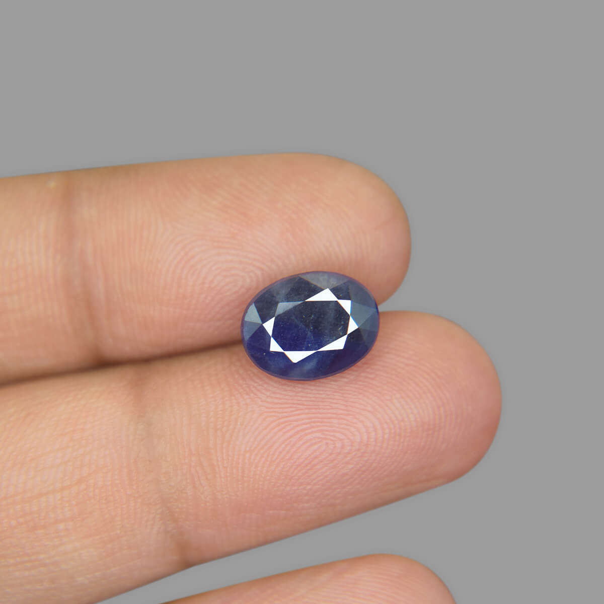 Blue Sapphire - 5.12 Carat