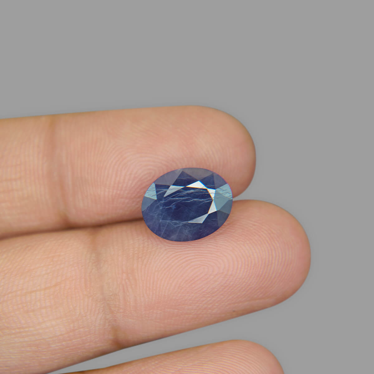 Blue Sapphire - 5.88 Carat