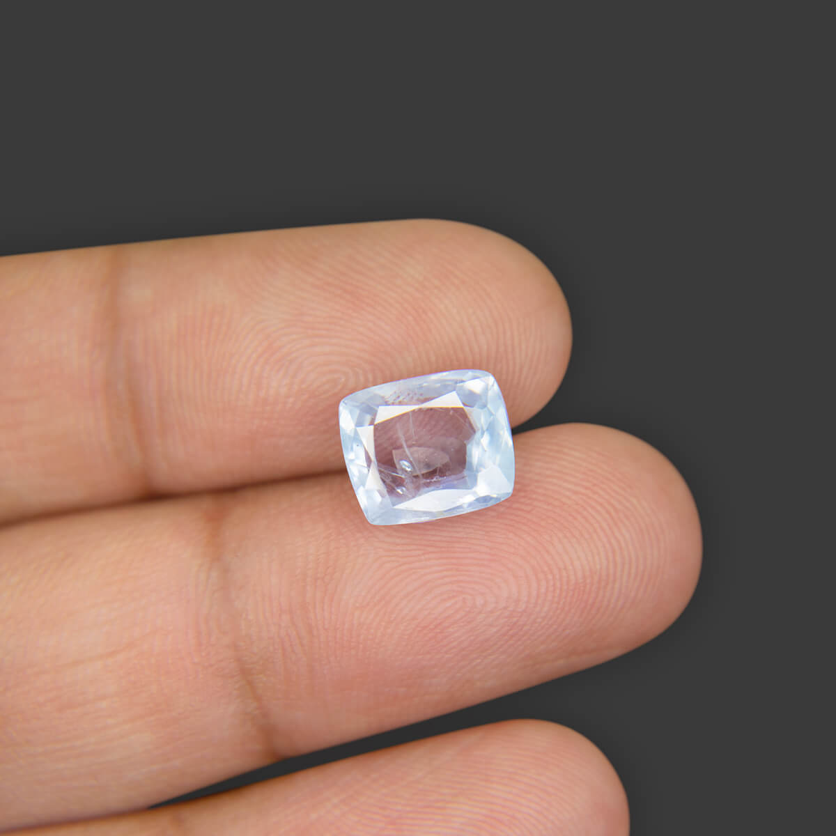 Blue Sapphire - 6.04 Carat