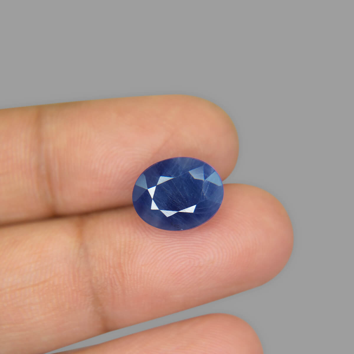 Blue Sapphire - 7.69 Carat