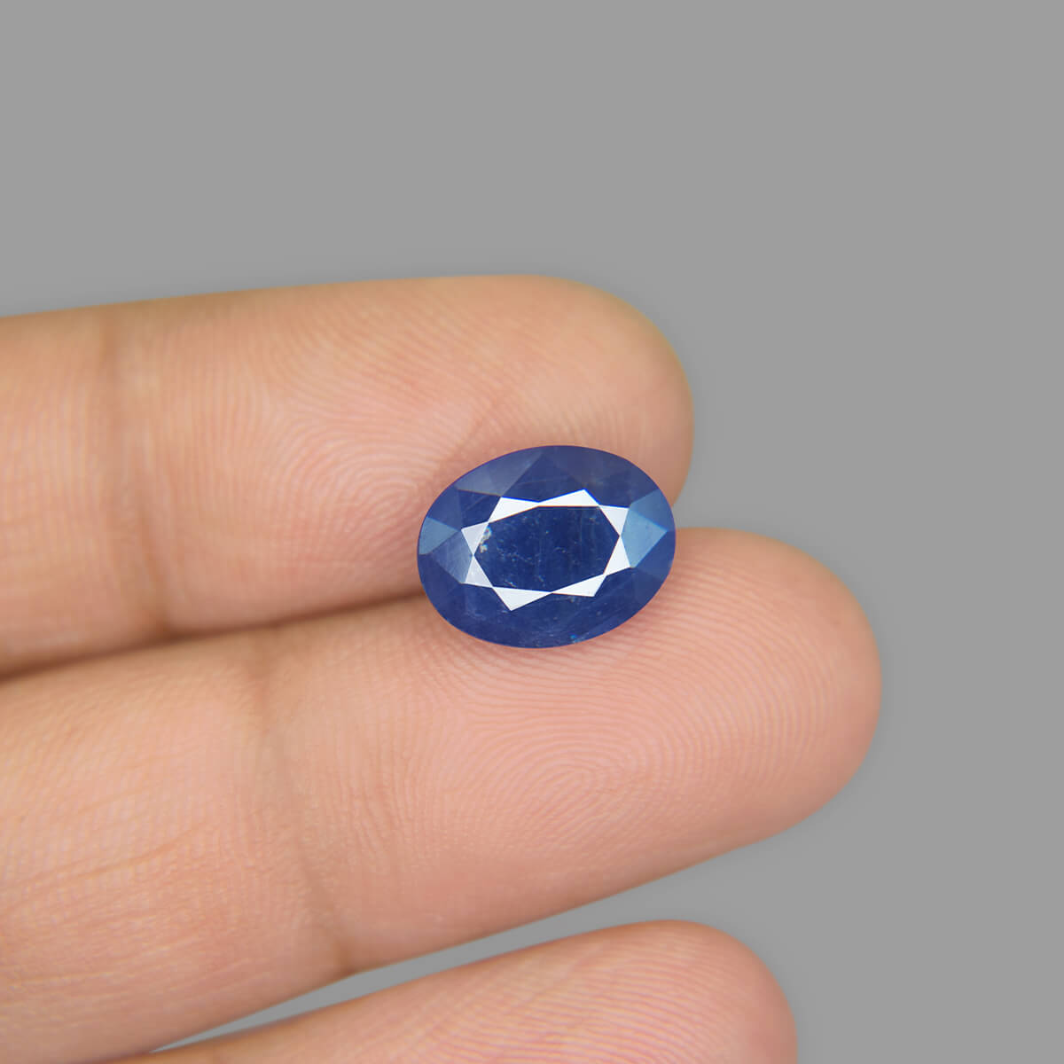 Blue Sapphire - 5.74 Carat