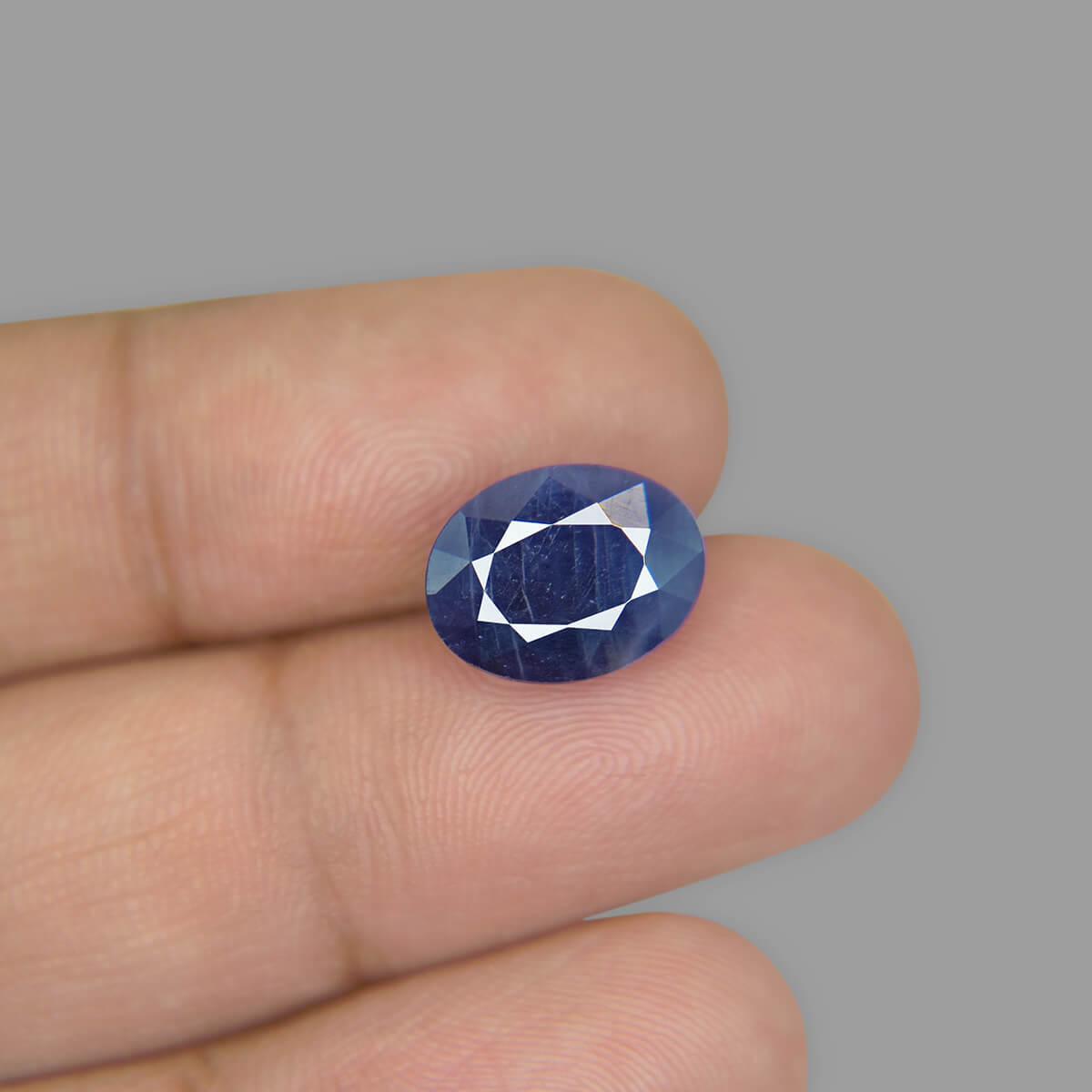 Blue Sapphire - 7.75 Carat
