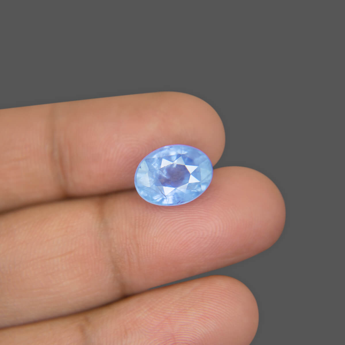 Blue Sapphire - 7.30 Carat