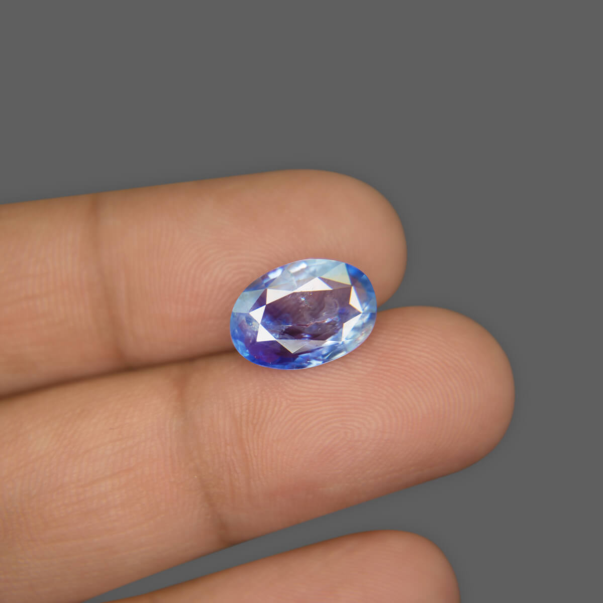 Blue Sapphire - 5.44 Carat