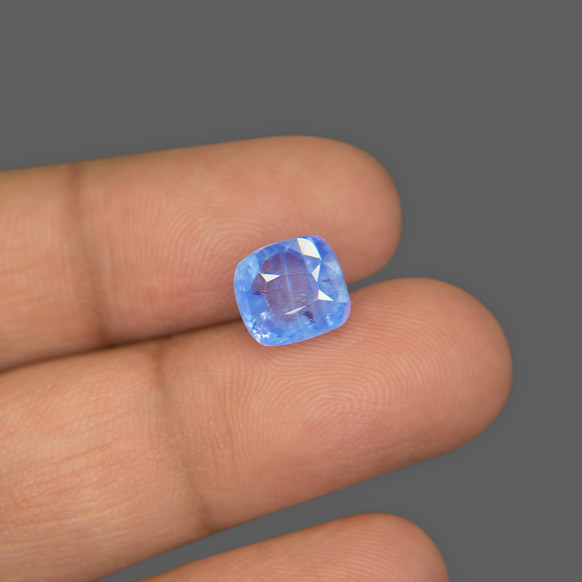 Blue Sapphire - 5.05 Carat