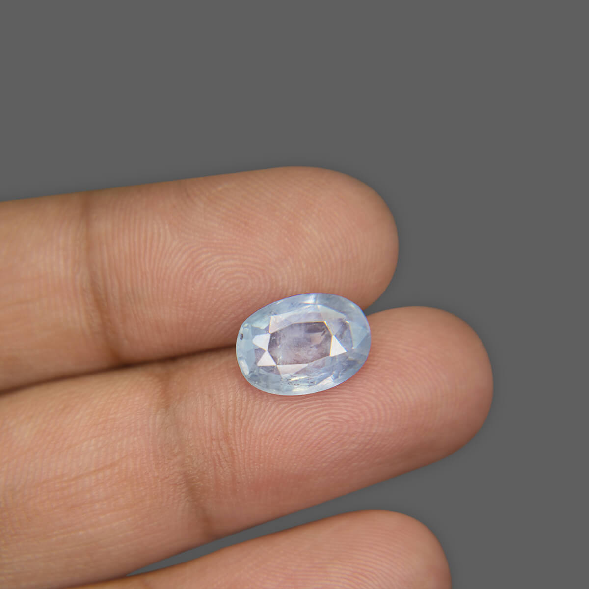 Blue Sapphire - 4.82 Carat