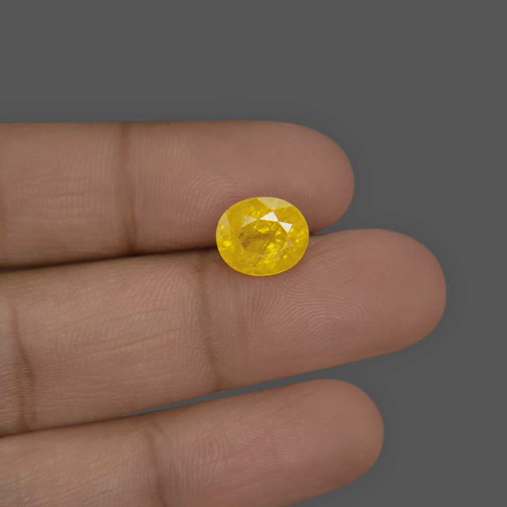 Yellow Sapphire - 5.96 Carat