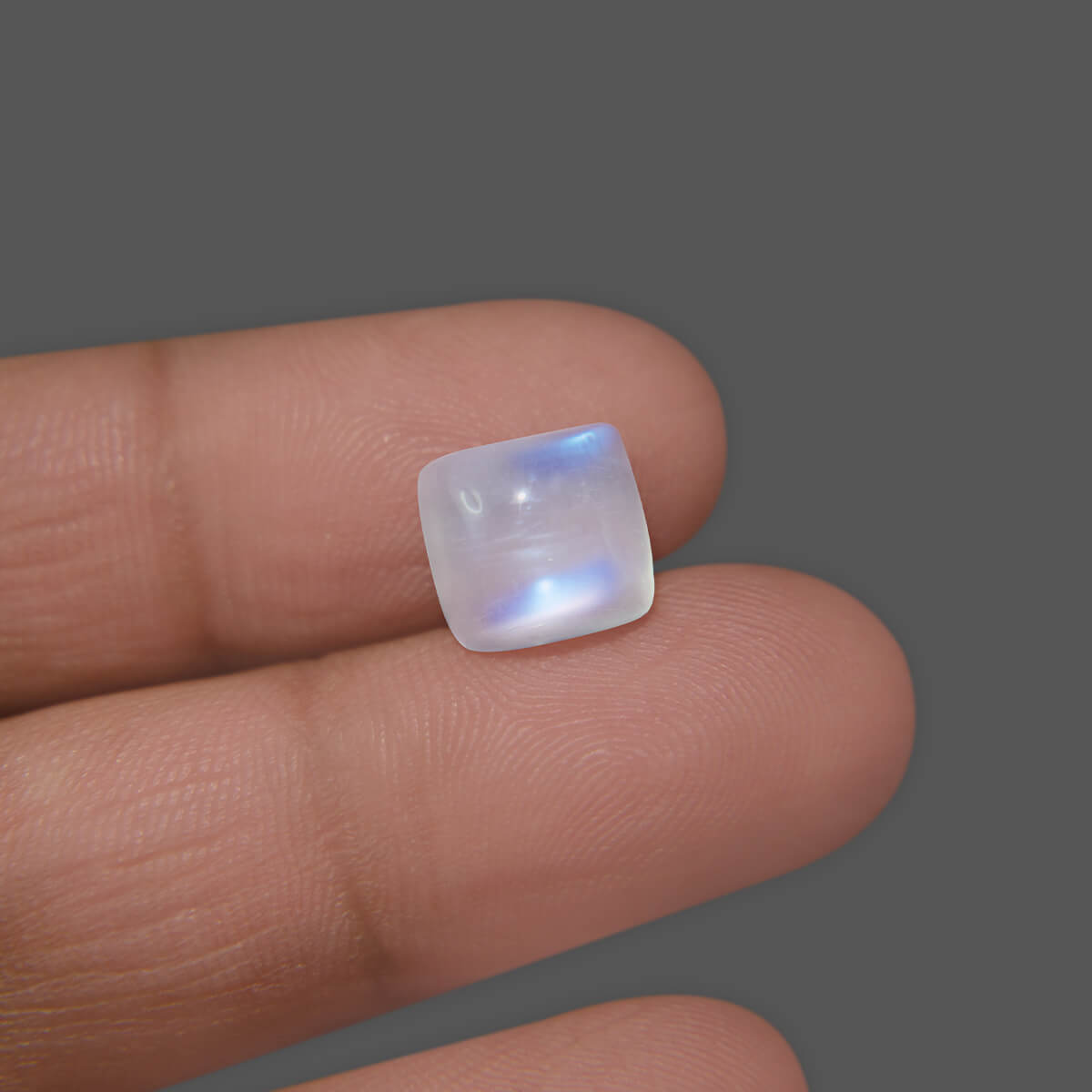Moonstone Blue Rainbow - 4.89 Carat