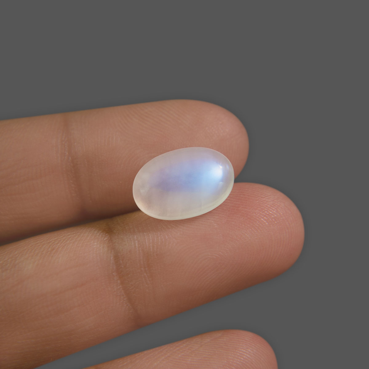 Moonstone Blue Rainbow - 7.41 Carat