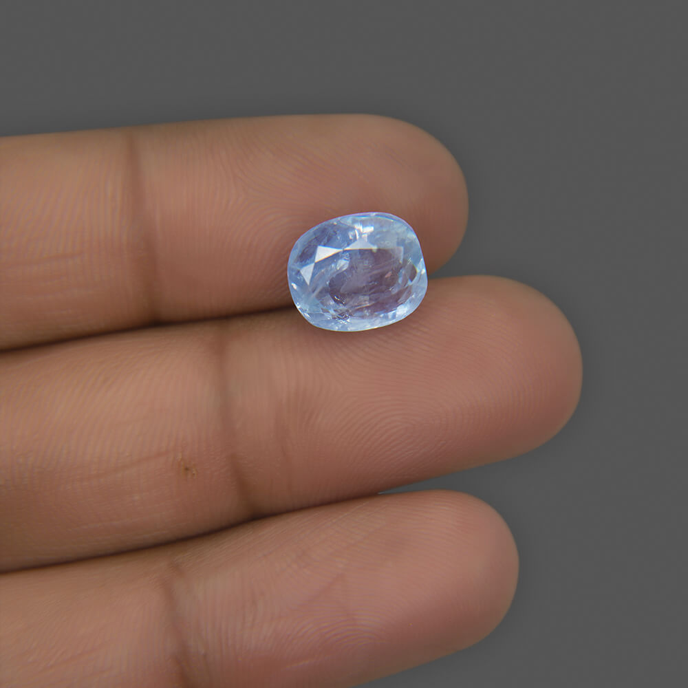 Blue Sapphire - 6.42 Carat