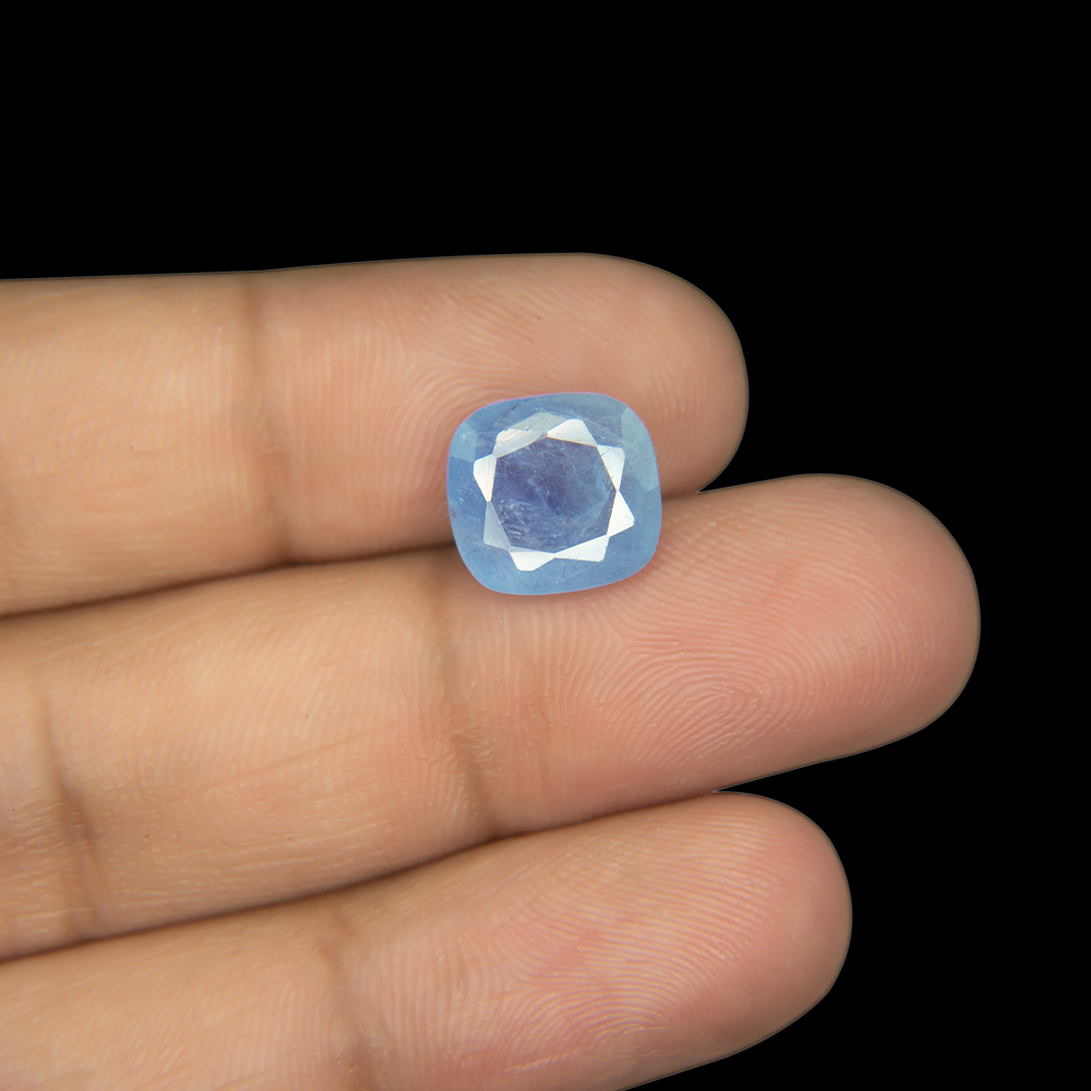 Blue Sapphire - 6.43 Carat