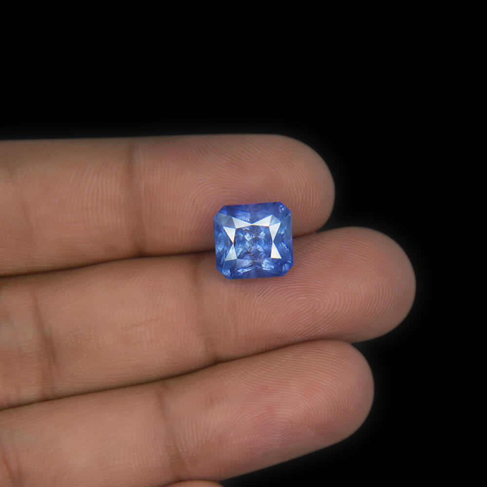 Blue Sapphire (Neelam) Sri Lanka- 6.97 Carat (7.50 Ratti)
