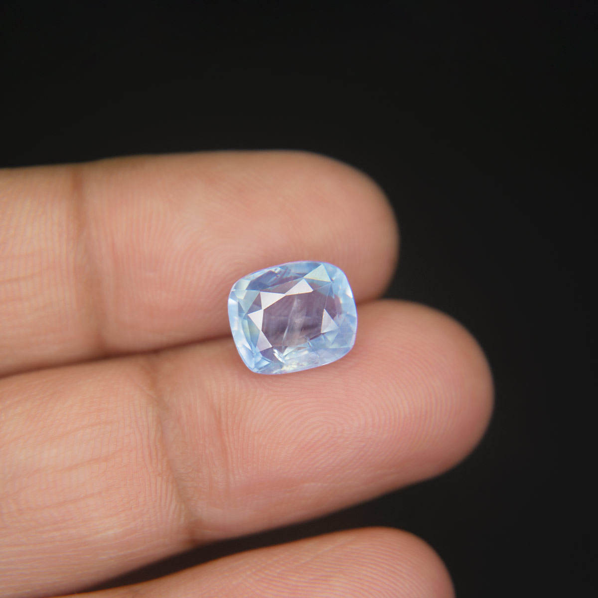 Blue Sapphire - 5.91 Carat