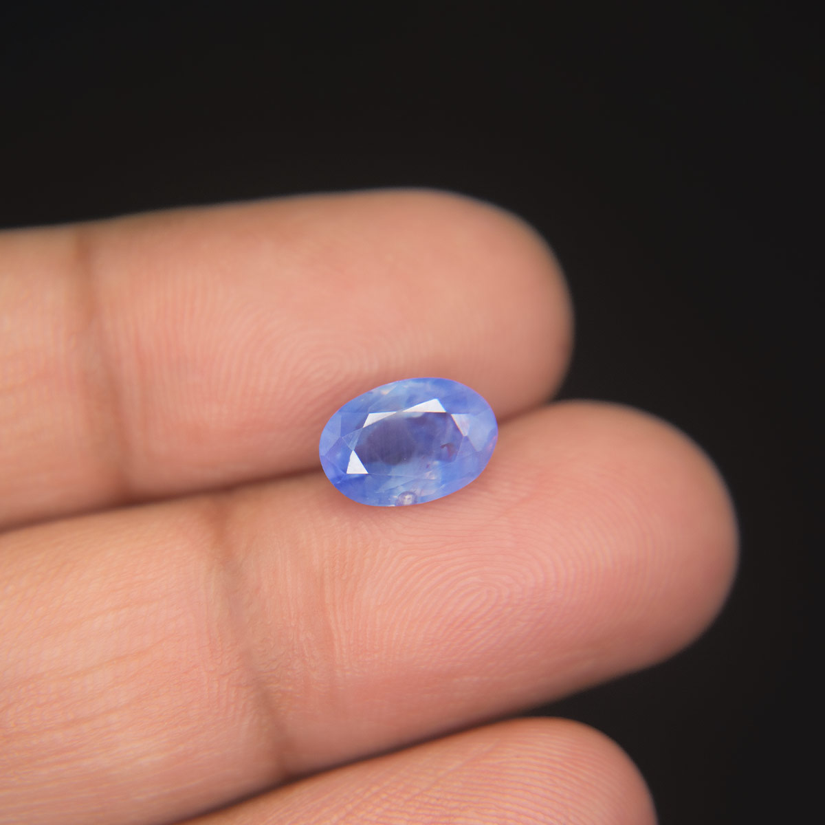 Blue Sapphire - 3.23 Carat