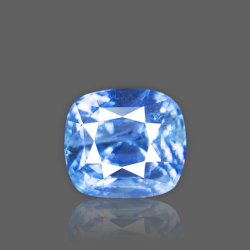 Blue Sapphire - 4.09 Carat