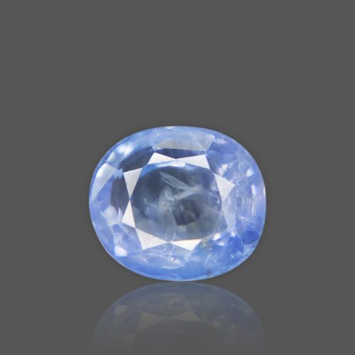 Blue Sapphire - 3.90 Carat