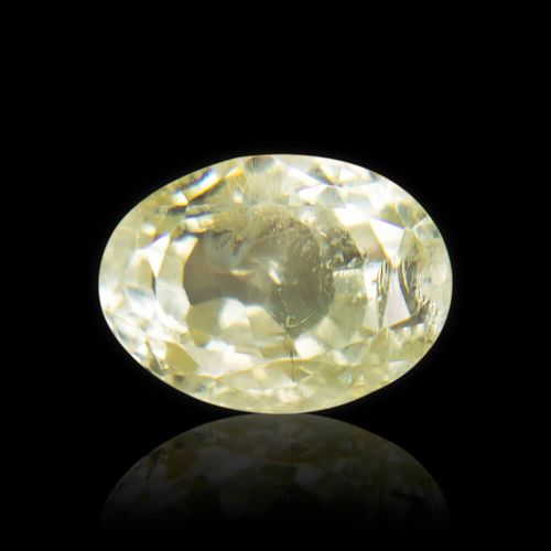 Yellow Sapphire (Pukhraj) Sri Lanka - 4.05 Carat (4.50 Ratti)