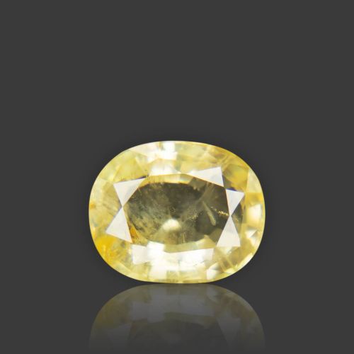 Yellow Sapphire - 3.86 Carat