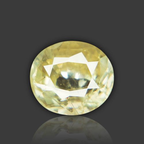 Yellow Sapphire - 4.77 Carat