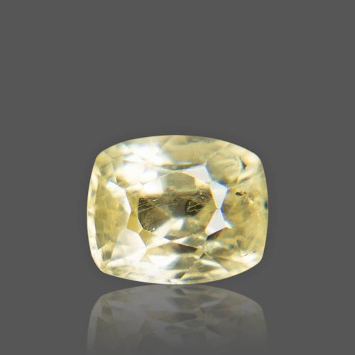 Natural Ceylon Yellow Sapphire - 2.88 Carat 
