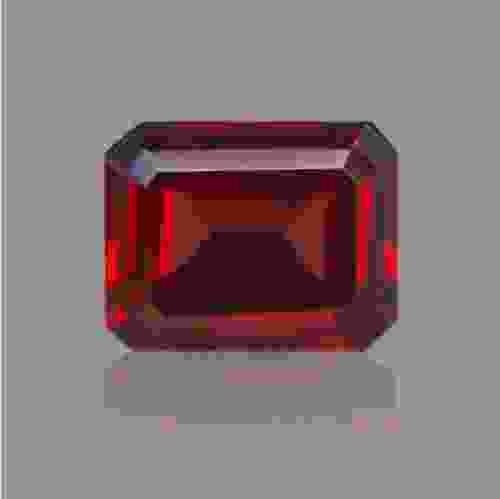 Red Garnet (Almandine, Pyrope) Gemstone - 3.81 Carat