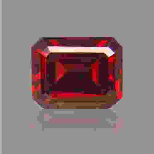 Red Garnet (Almandine, Pyrope) Gemstone - 4.41 Carat