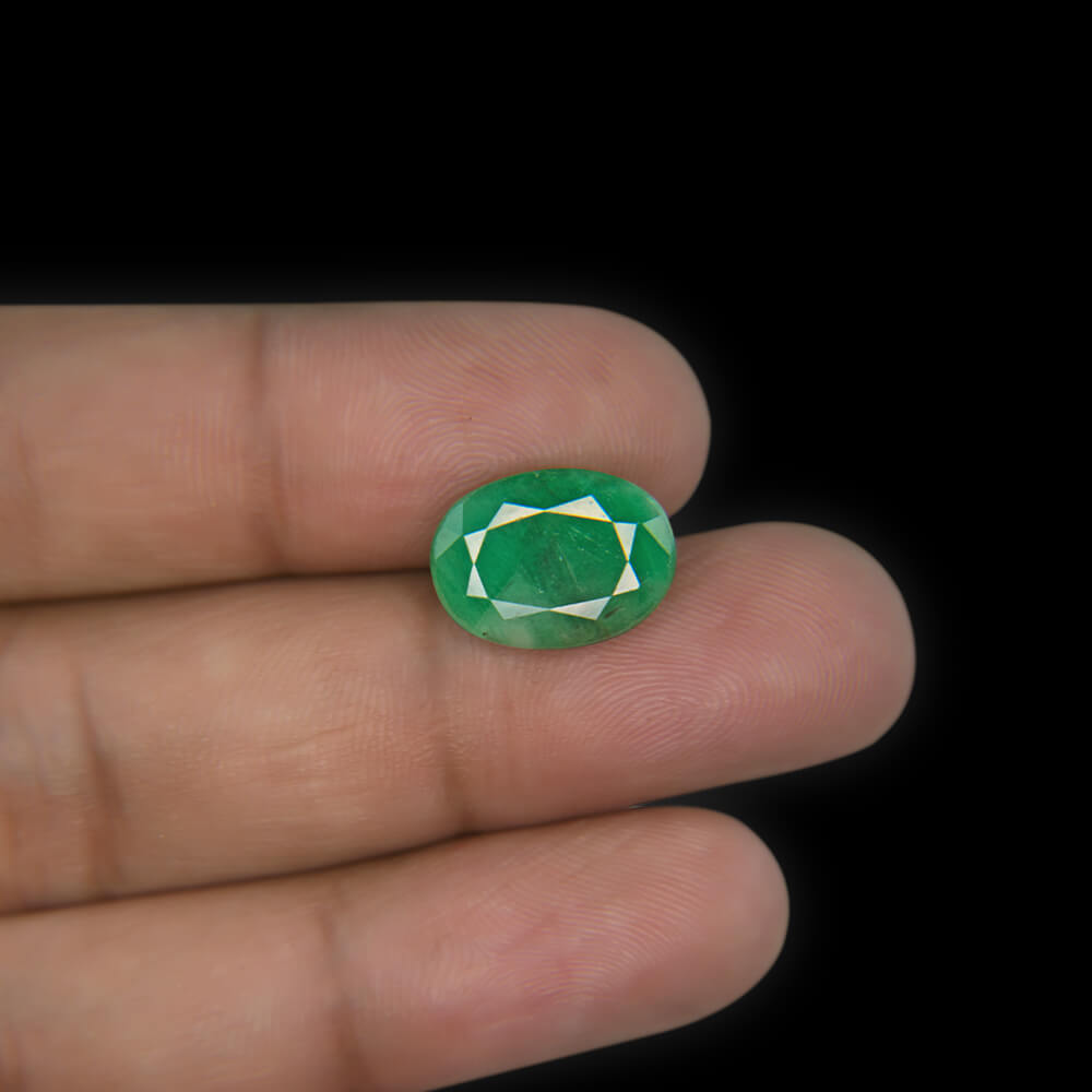 Emerald (Panna) Zambian - 6.48 Carat (7.25 Ratti)