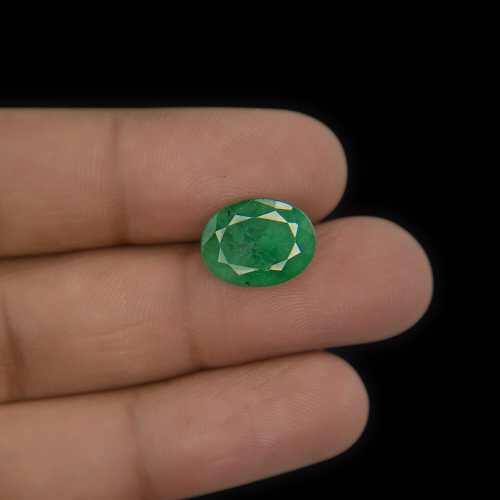 Emerald (Panna) Zambian - 4.77 Carat (5.30 Ratti)
