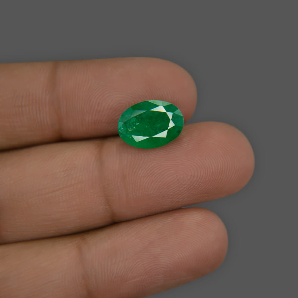 Emerald (Panna) Zambian - 4.88 Carat (5.40 Ratti)