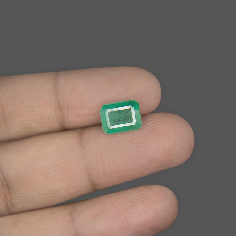 Emerald - 2.88 Carat