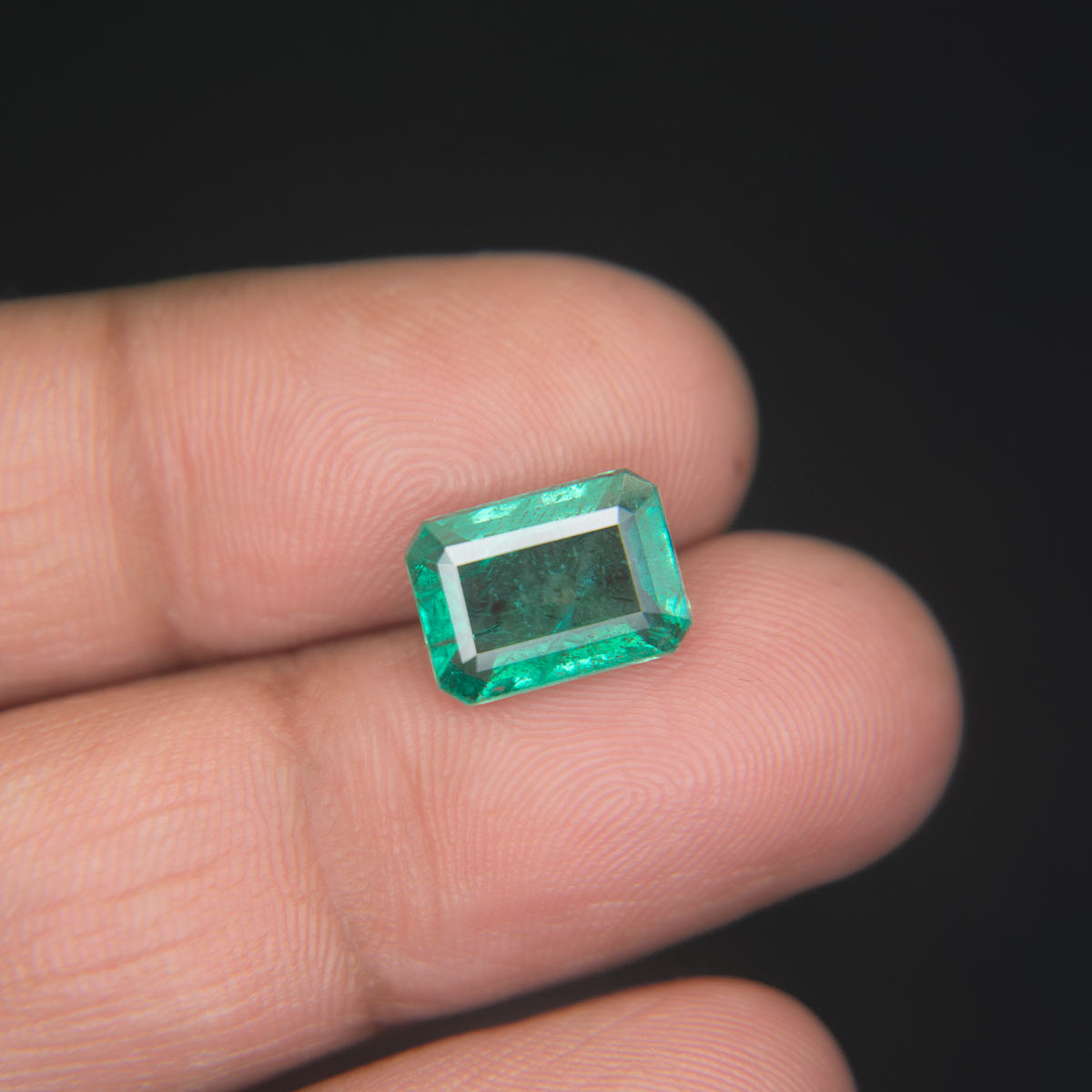 Emerald - 3.89 Carat