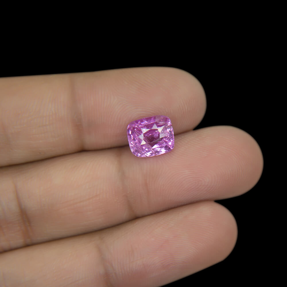 Pink Sapphire - 3.54 Carat