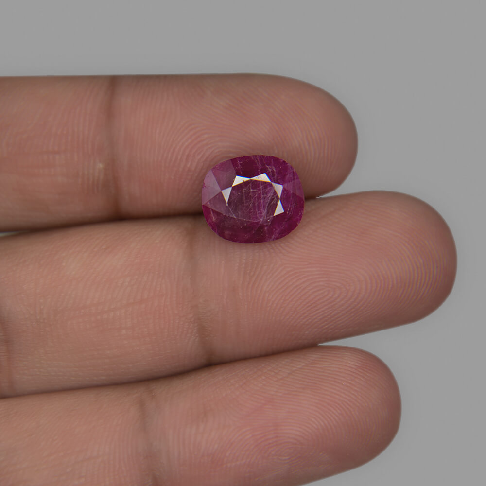 Ruby - 5.55 Carat