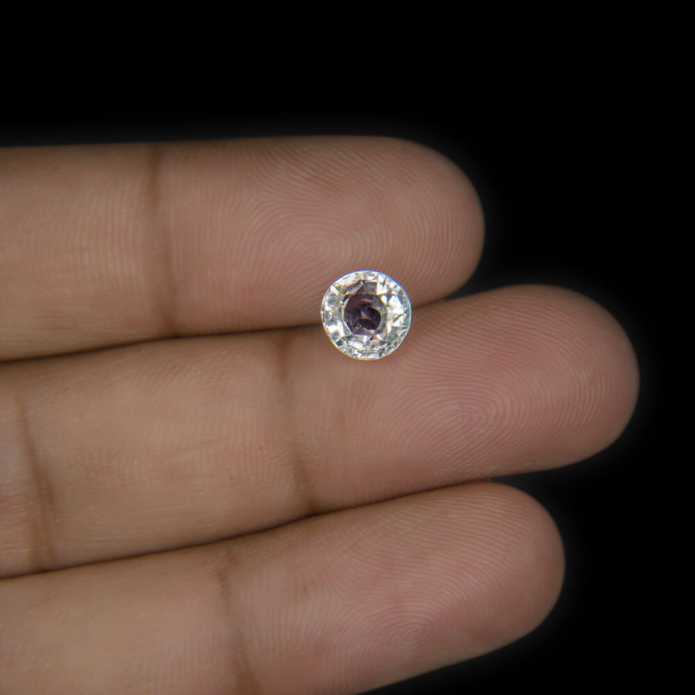 White Sapphire  - 2.24 Carat (2.50 Ratti)
